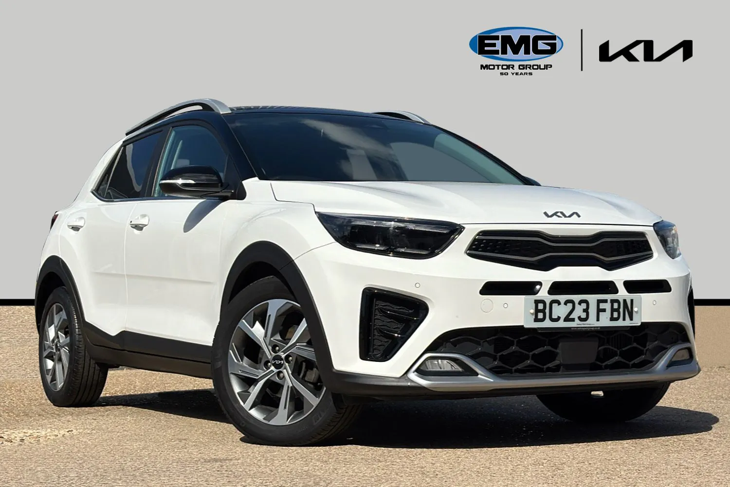 Kia Stonic listing photo