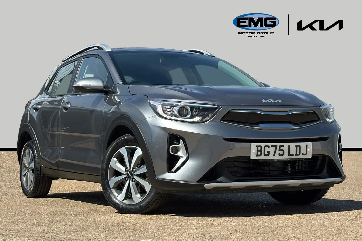 Kia Stonic listing photo