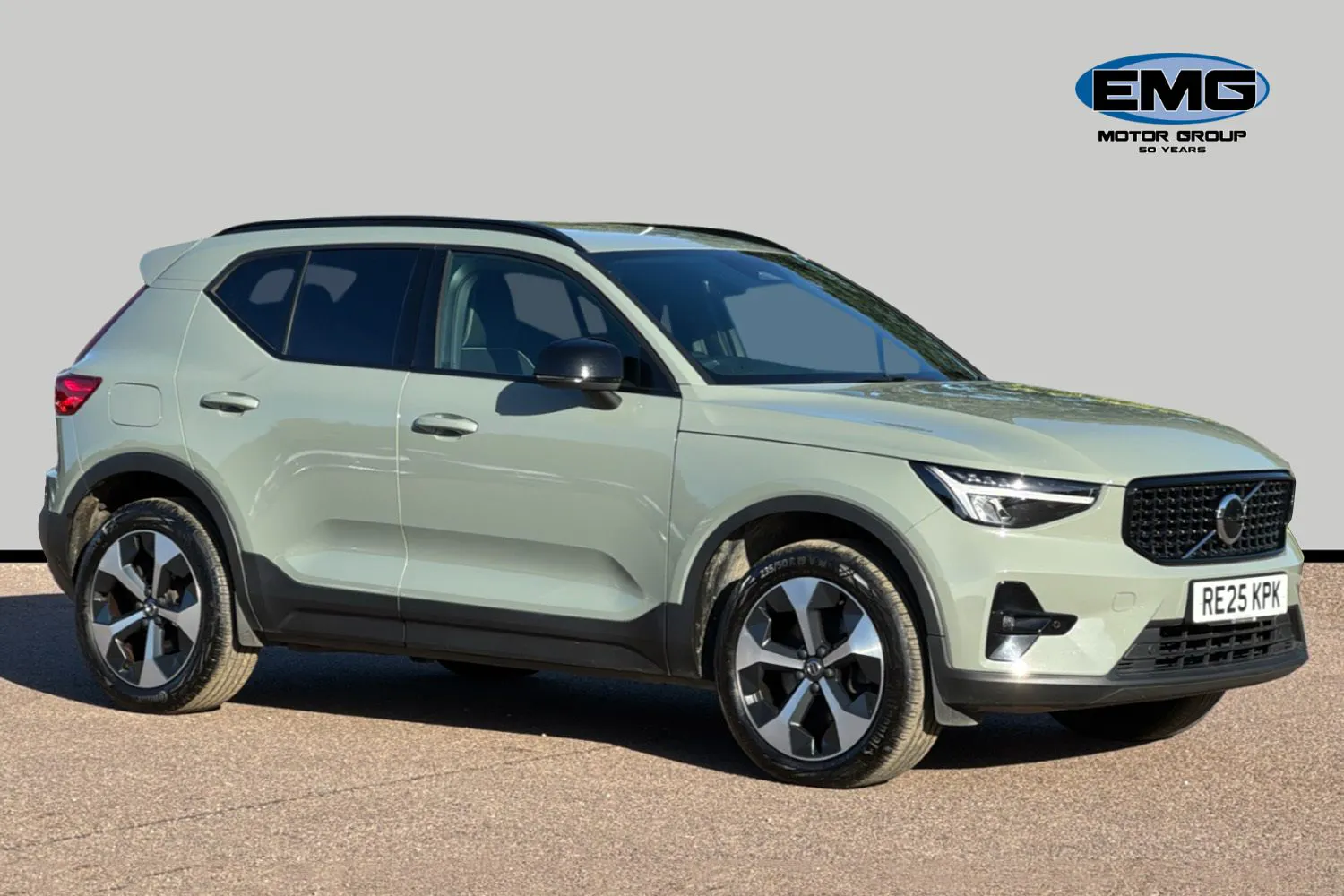 2025 Volvo XC40