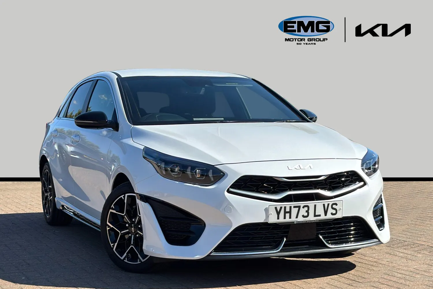 Kia Ceed listing photo